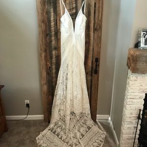 Brand New Rue de Seine Wedding Gown